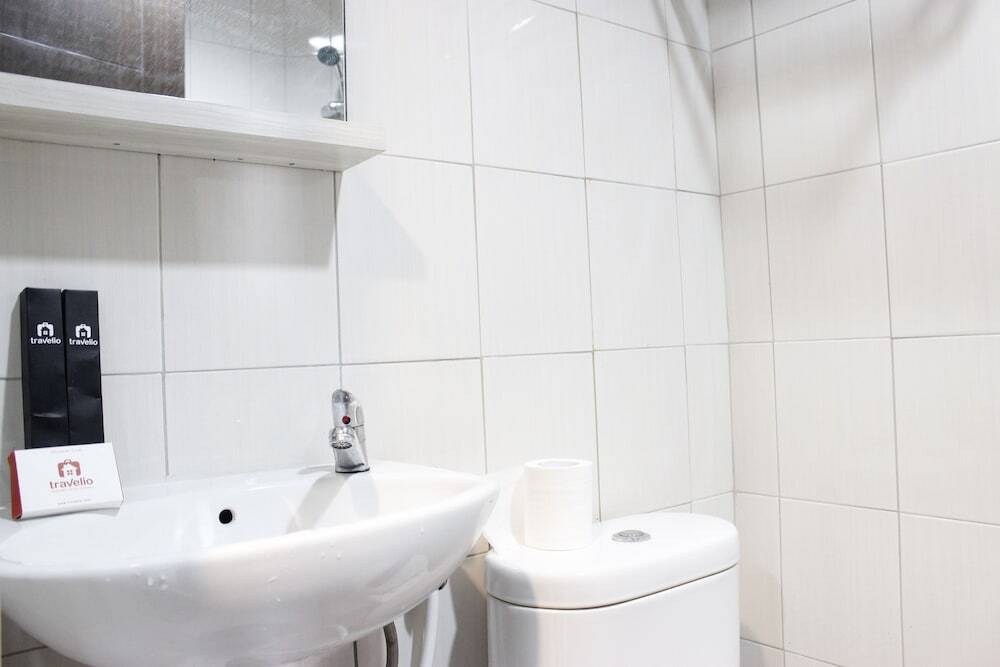 Бандунг: Modern 2BR Apartment at Mekarwangi Square Cibaduyut