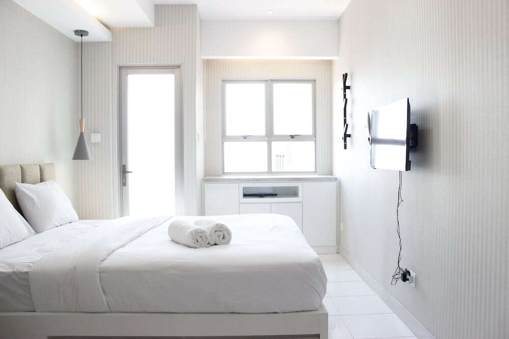Бандунг: Gorgeous Studio at Mekarwangi Square Apartment with Mountain View