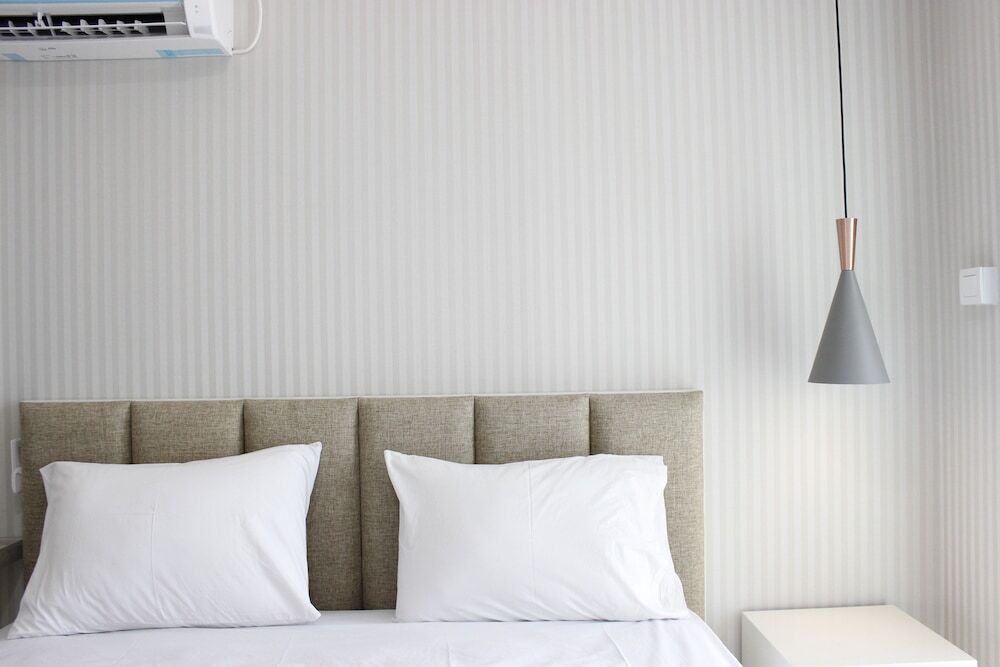 Бандунг: Gorgeous Studio at Mekarwangi Square Apartment with Mountain View