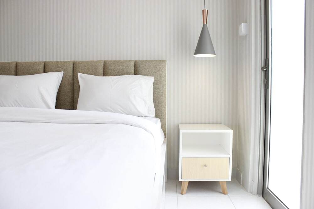 Бандунг: Gorgeous Studio at Mekarwangi Square Apartment with Mountain View