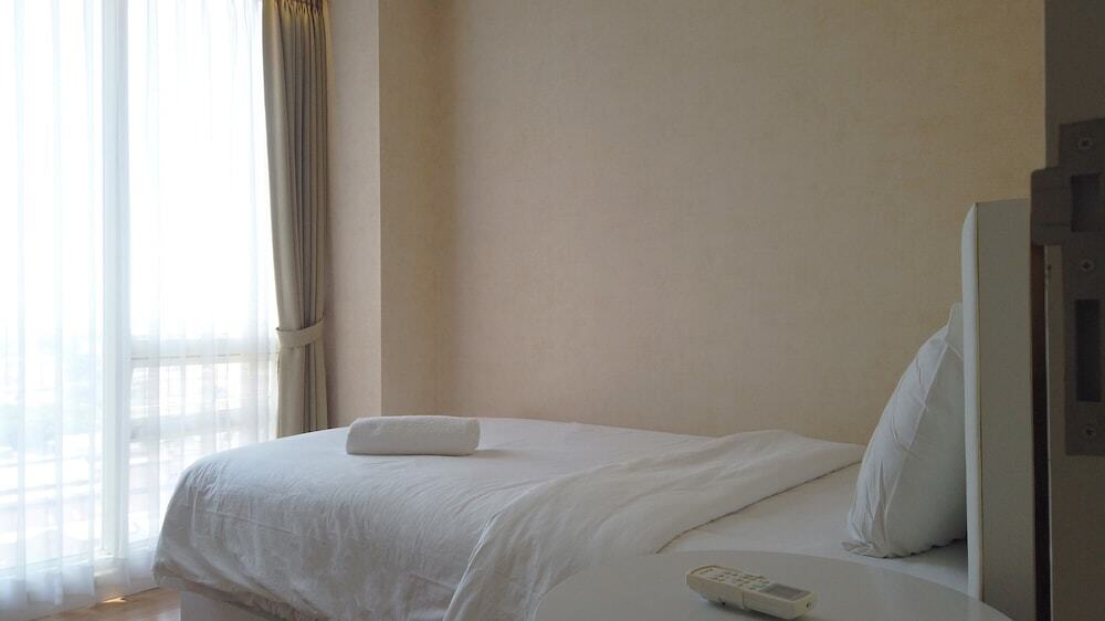 Бандунг: Deluxe 3BR Apartment with City View at Landmark Residence