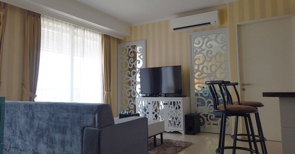Бандунг: Deluxe 3BR Apartment with City View at Landmark Residence