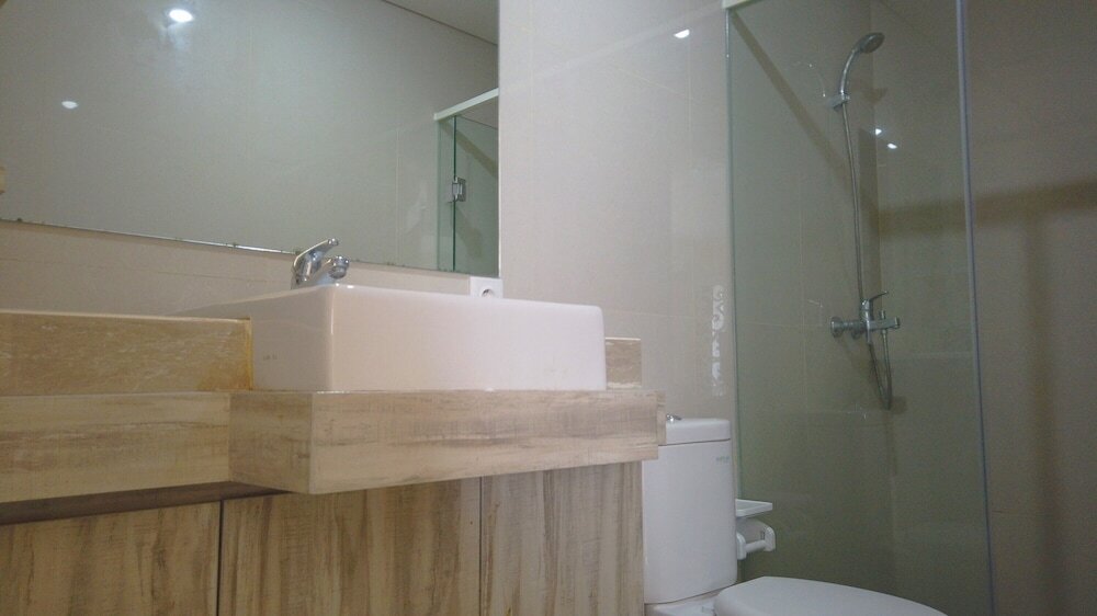 Бандунг: Deluxe 3BR Apartment with City View at Landmark Residence