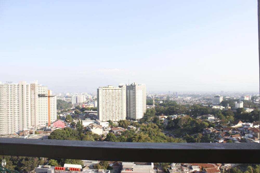 Бандунг: Scenic 2BR Apartment at Parahyangan Residence near UNPAR