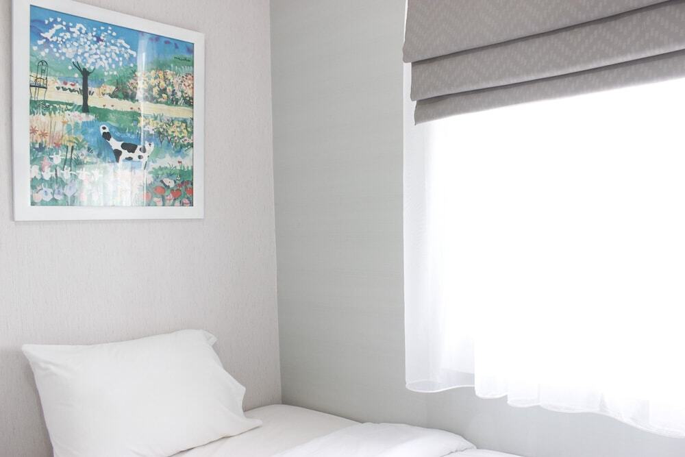 Бандунг: Warm 2BR Apartment at Parahyangan Residence