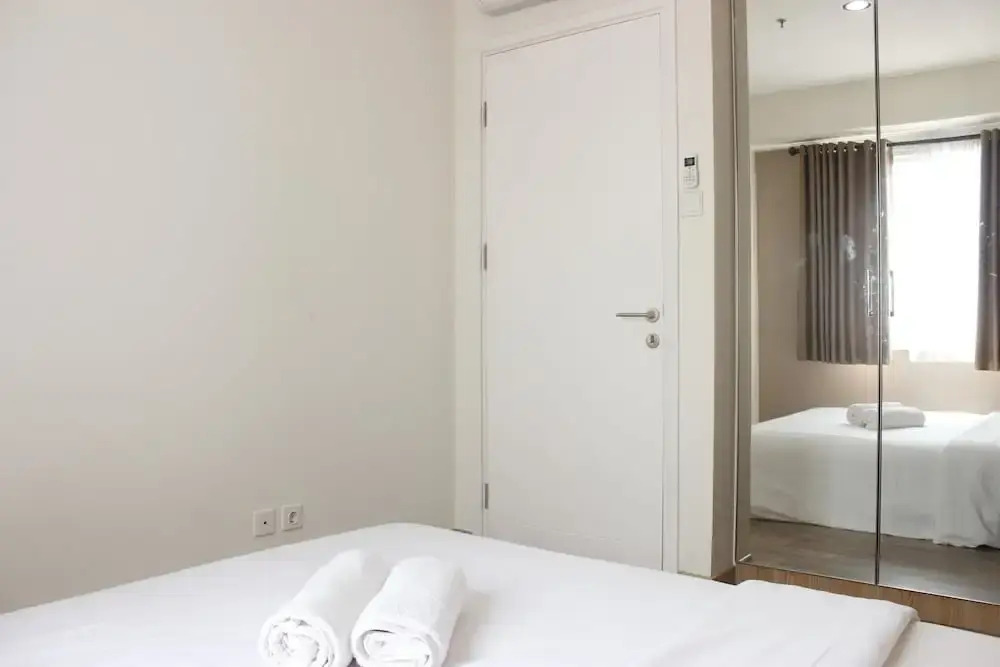 Private 1BR Apartment Parahyangan Residence With Mountain View — фото 1