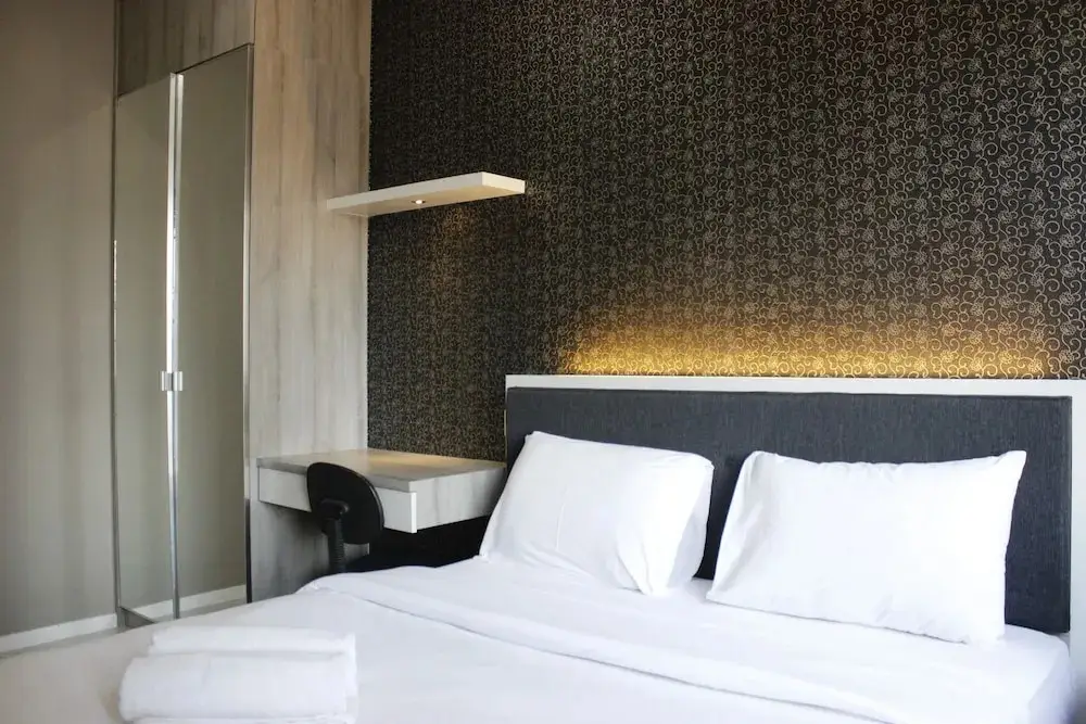 Quiet 2BR Apartment @ Parahyangan Residence Apartement with Mountain View — фото 1