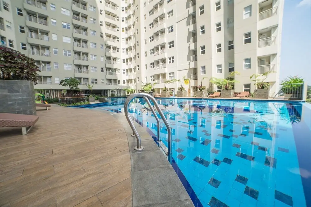 Бандунг: Bright & Cozy 2BR Apartment at Parahyangan Residence