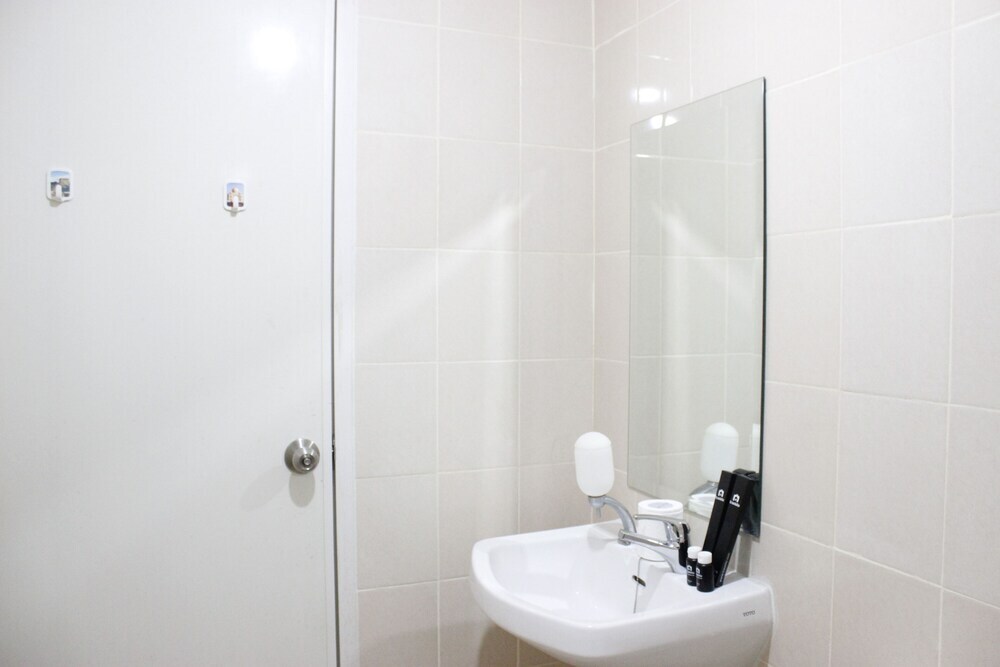 Бандунг: 2BR Apartment at Parahyangan Residence with Mountain View