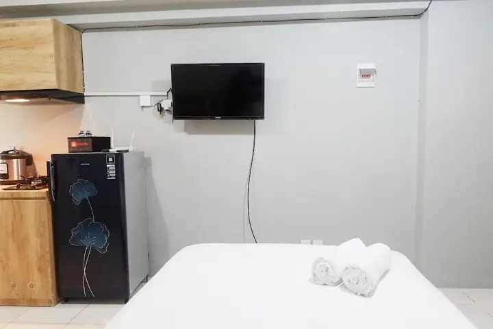 Сурабая: Comfy and Relaxing Studio Apartment at Educity Pakuwon By Travelio