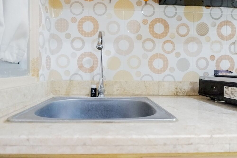 Сурабая: Cozy and Relaxing Studio Apartment at Educity Pakuwon