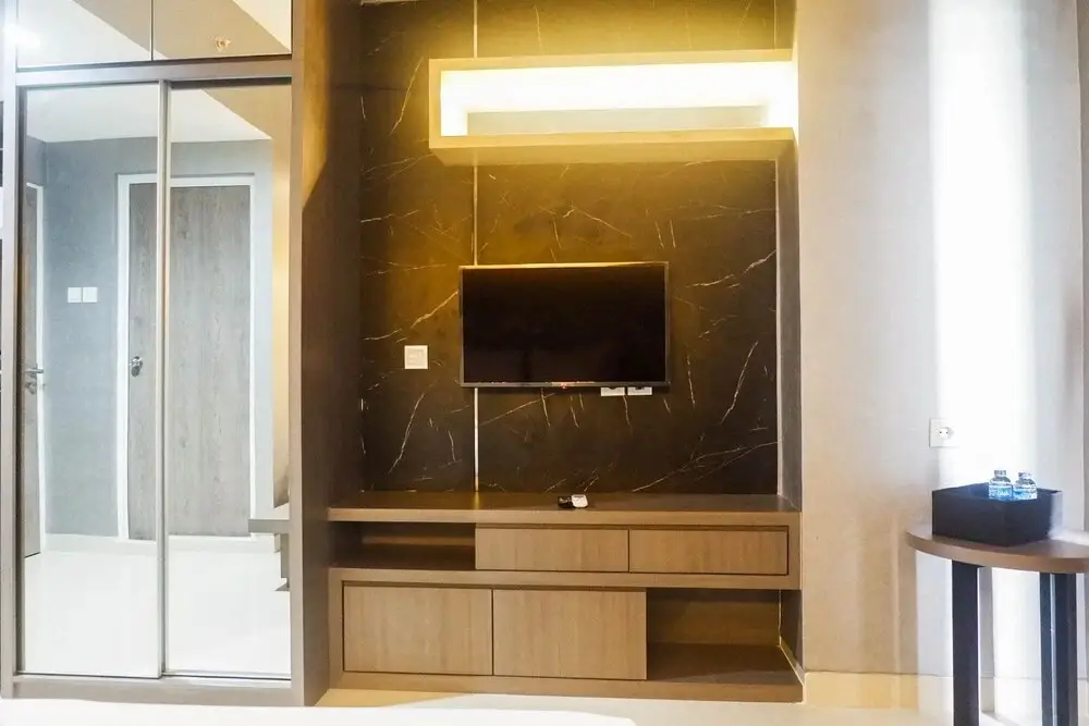 Сурабая: Modern Spacious Studio Room Apartment at Taman Melati