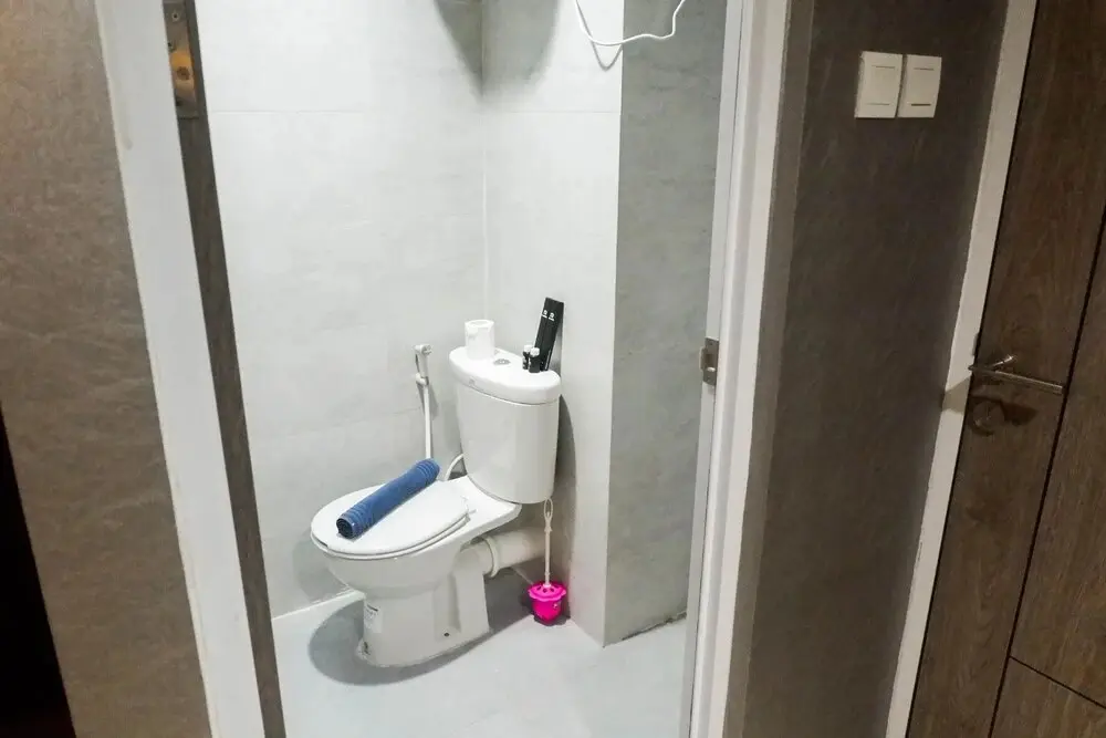 Сурабая: Modern Spacious Studio Room Apartment at Taman Melati