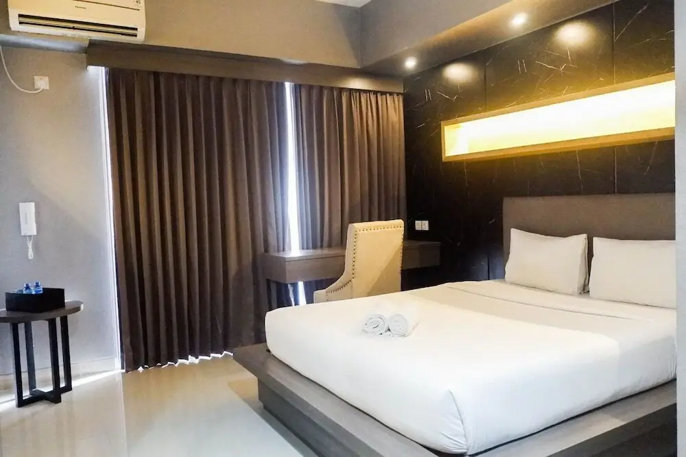Сурабая: Modern Spacious Studio Room Apartment at Taman Melati