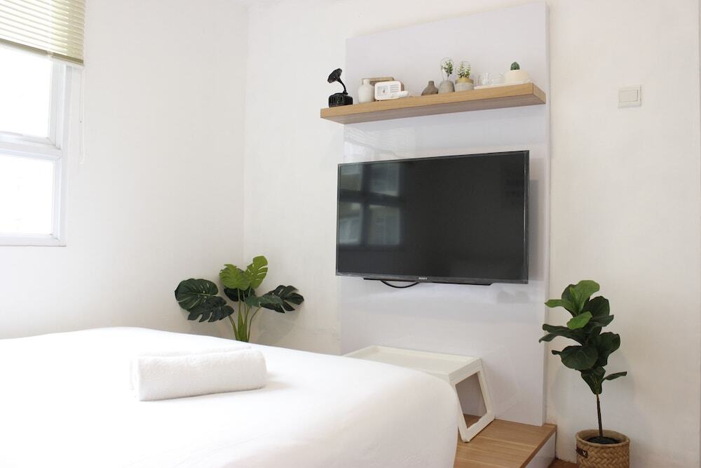 Бандунг: Classic and Comfy 2BR @ Gateway Pasteur Apartment