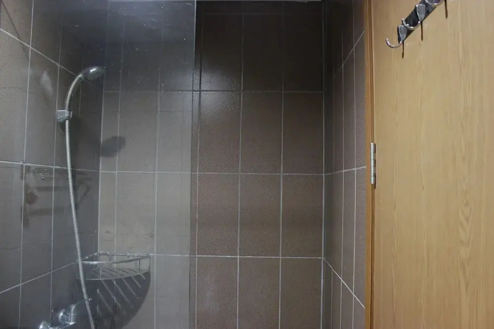 Бандунг: Stylish 1BR near ITB University at Dago Suites Apartment
