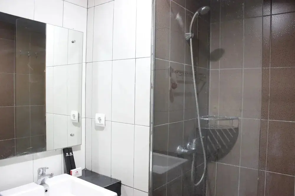 Бандунг: Stylish 1BR near ITB University at Dago Suites Apartment