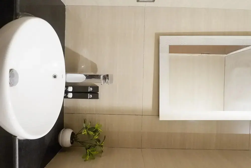 Сурабая: 2BR Apartment near Marvell City Mall at The Linden
