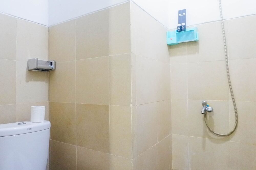 Сурабая: Modern 1BR Apartment at Menara Rungkut