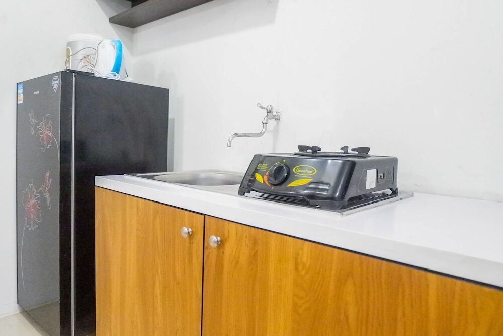 Сурабая: Modern 1BR Apartment at Menara Rungkut