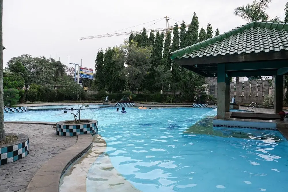 Джакарта: Spacious and Comfortable 2BR Puri Garden Apartment