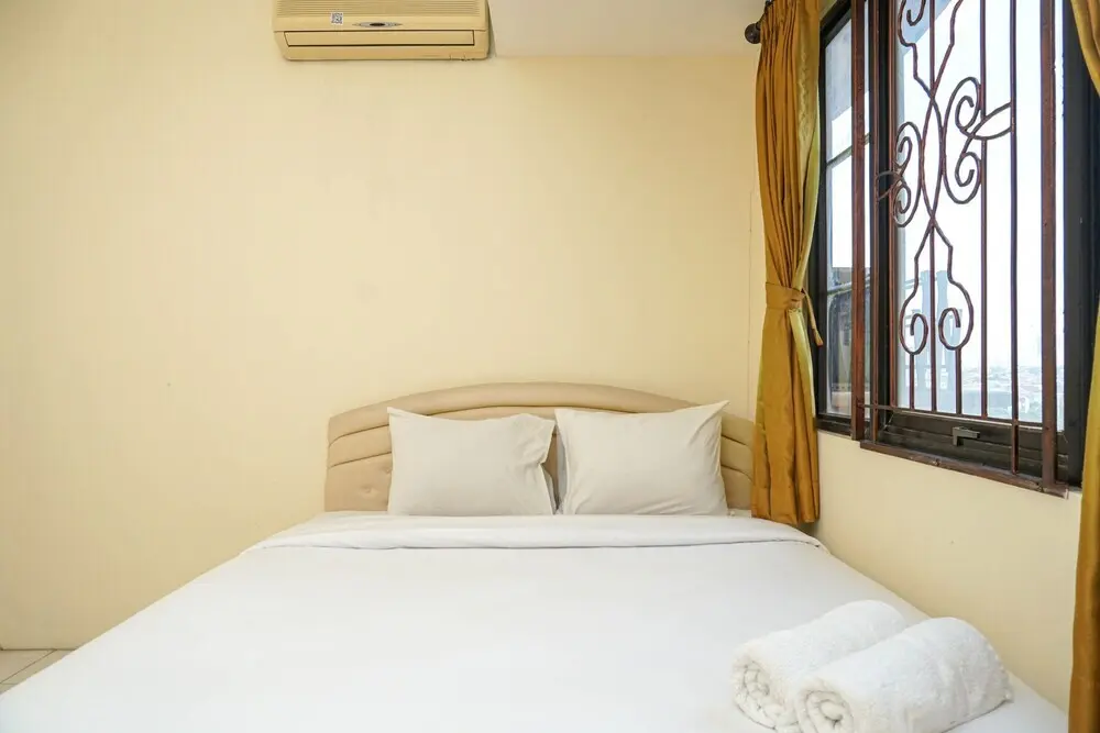 Джакарта: Spacious and Comfortable 2BR Puri Garden Apartment