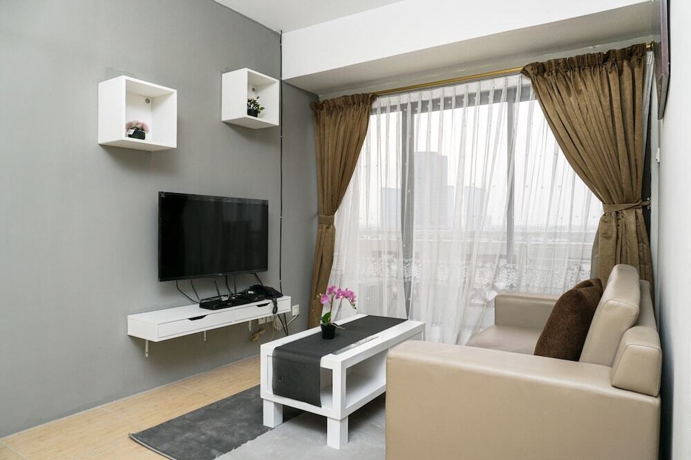 Джакарта: Spacious and Comfortable 2BR Puri Garden Apartment