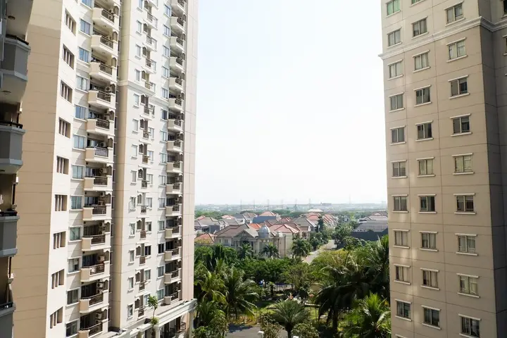 Сурабая: Cozy 2BR at Waterplace Apartment