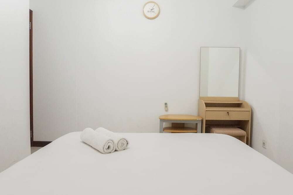 Сурабая: Cozy 2BR at Waterplace Apartment