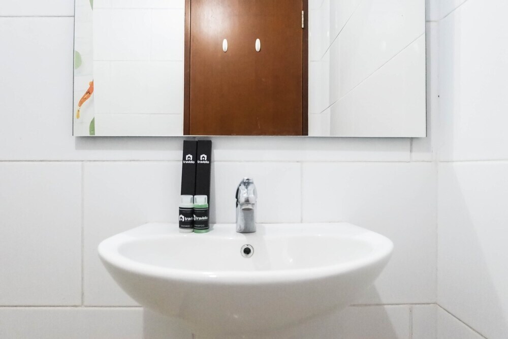 Сурабая: Convenient 3BR Apartment at Waterplace Residence Pakuwon Indah