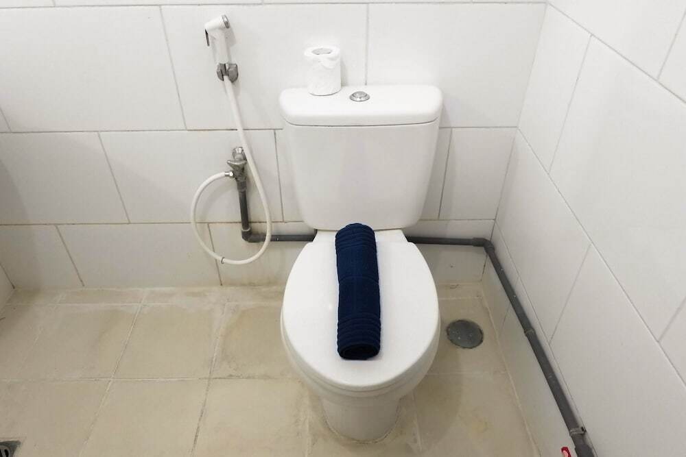 Сурабая: Homey and Comfy 2BR Apartment at Waterplace Residence