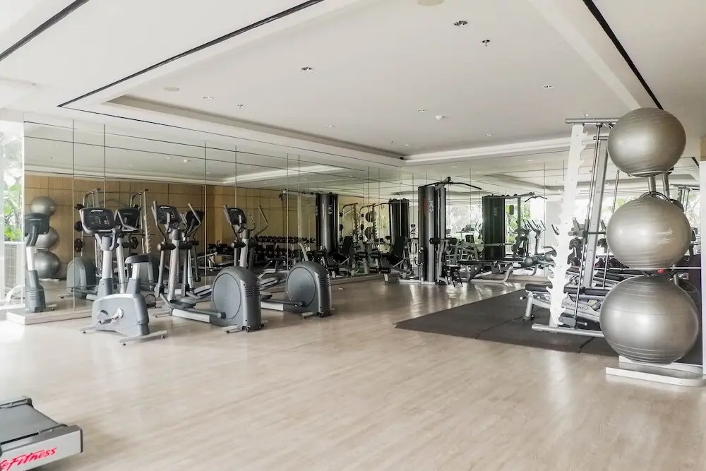 Сурабая: Gorgeous Studio Apartment at Supermall Mansion la Riz