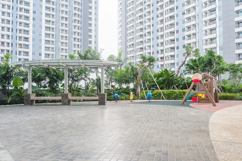 Сурабая: Gorgeous Studio Apartment at Supermall Mansion la Riz