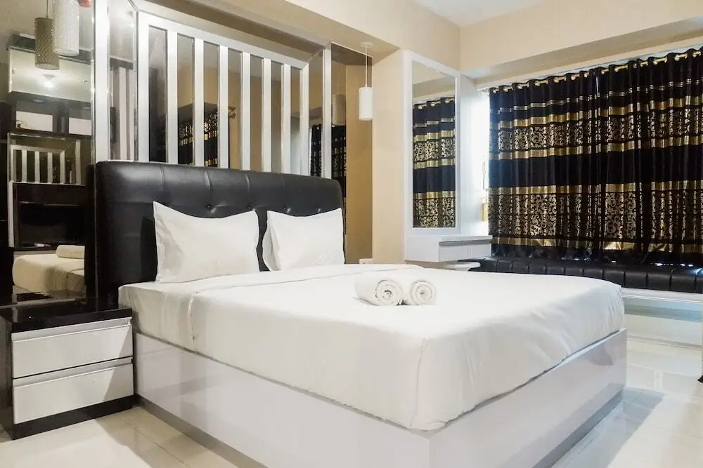 Сурабая: Gorgeous Studio Apartment at Supermall Mansion la Riz