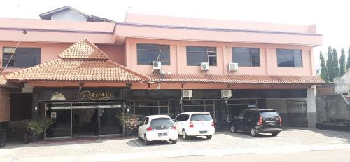 Чиребон: Capital O 2242 Hotel Rahayu