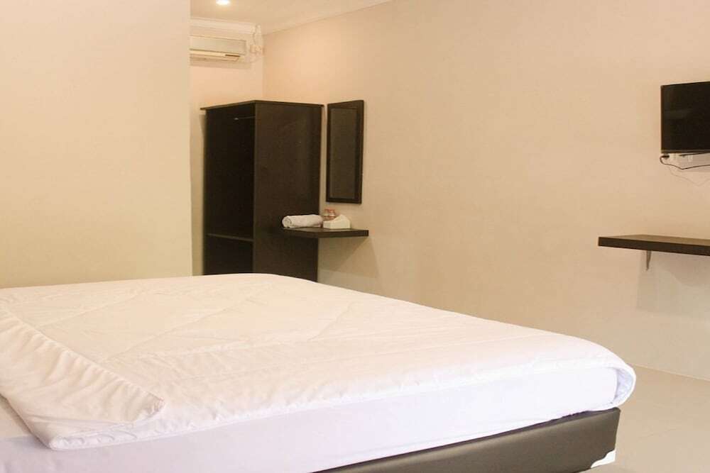 Чиребон: Capital O 2242 Hotel Rahayu