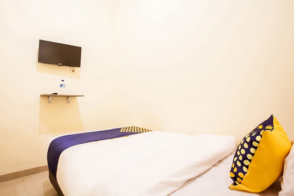 Медан: SPOT ON 2373 Executive Inn 2