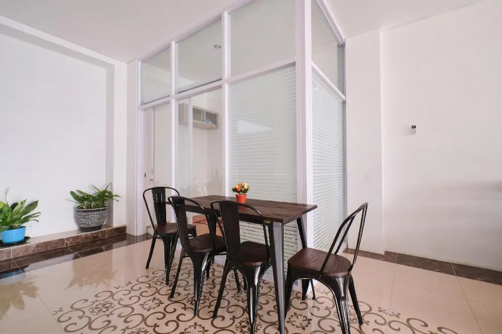 Парангтритис: OYO 2314 Hapsari Homestay Syariah