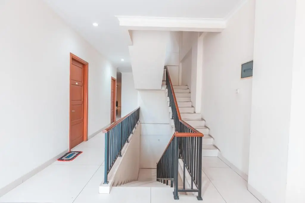 Джакарта: OYO 2364 Cempaka Harapan Indah