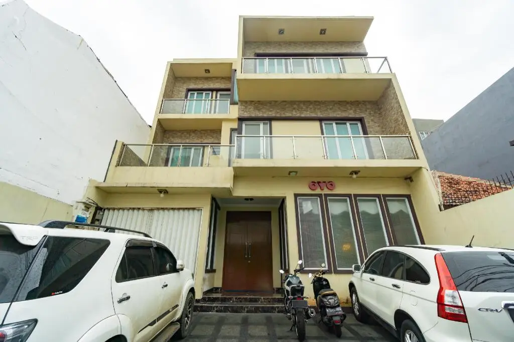 Джакарта: OYO 2357 Syariah Grand Raudhah