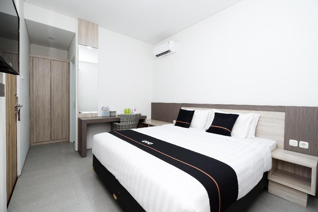 Суракарта: OYO 2298 Jebres House Syariah