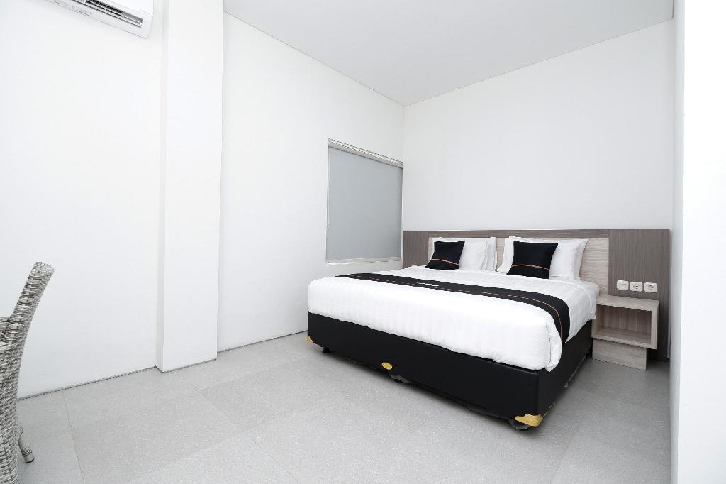 Суракарта: OYO 2298 Jebres House Syariah
