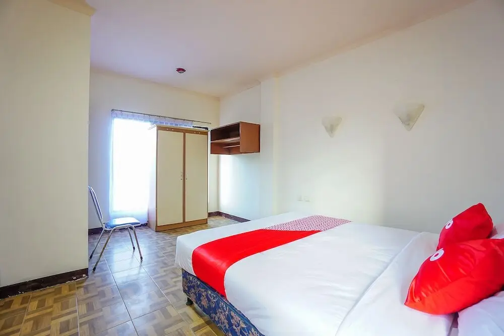 Манадо: OYO 2217 Galaxy Hotel