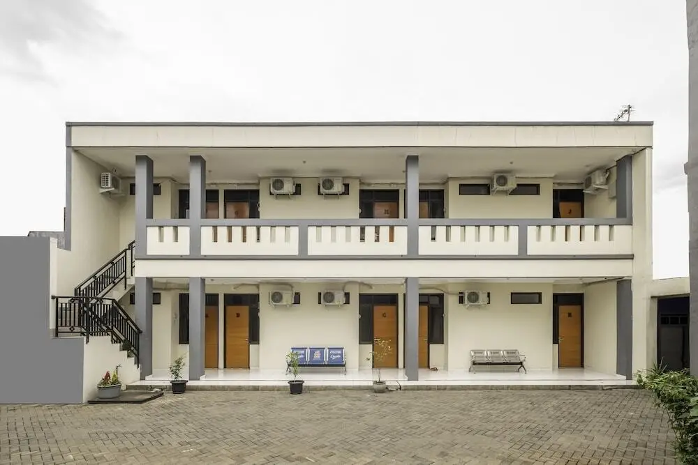 Бандунг: OYO 2418 Sutanto Guest House