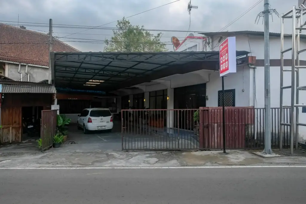 Боробудур: OYO 2519 Mayang Garini