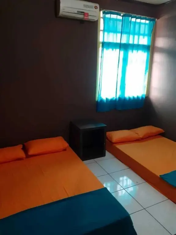 Гарут: Aminah Homestay And Tour