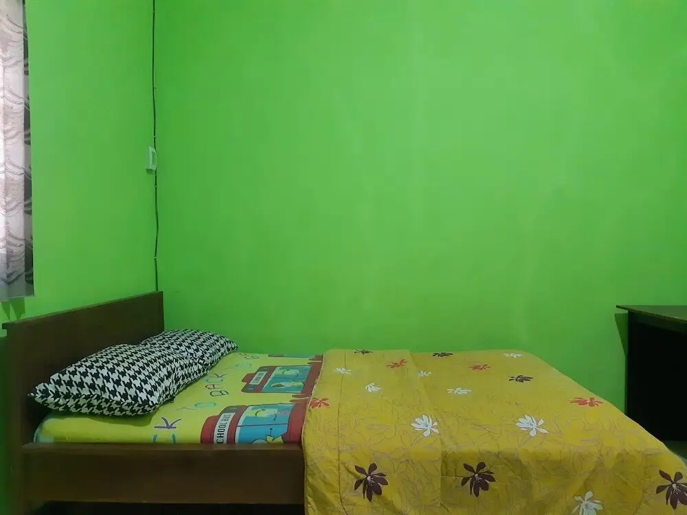 Баньюванги: Oyo 2365 Griya Kost Mendut