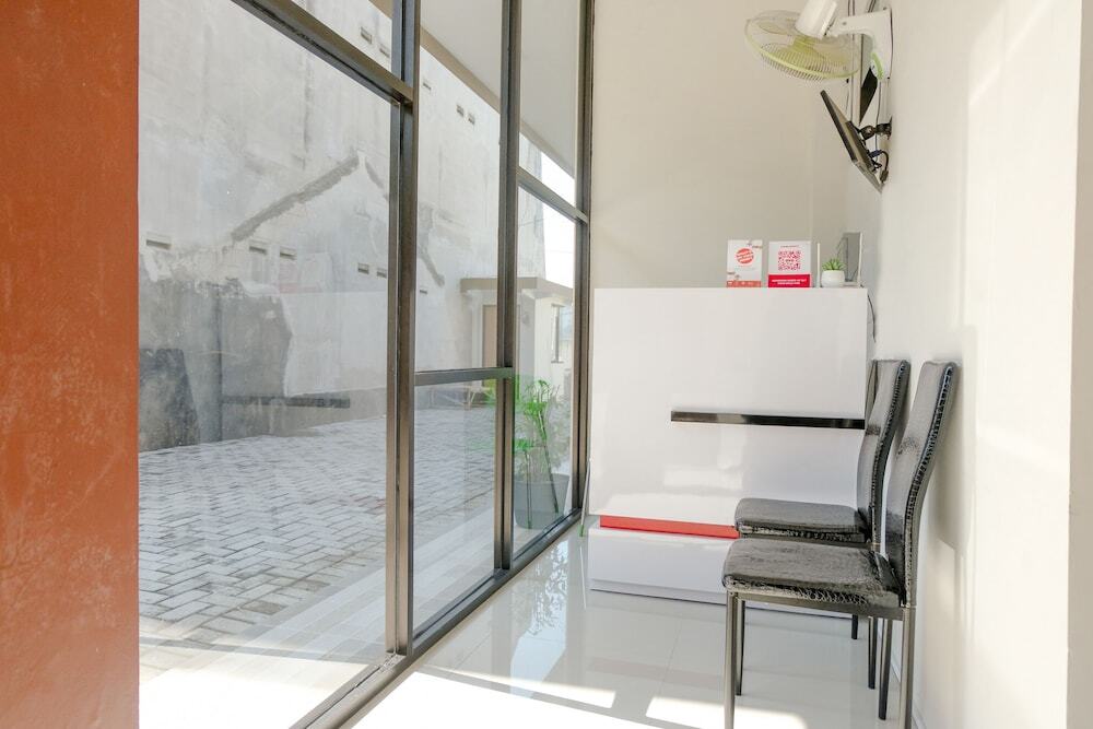 Джембер: Super OYO Capital O 2798 Semeru Residence Syariah