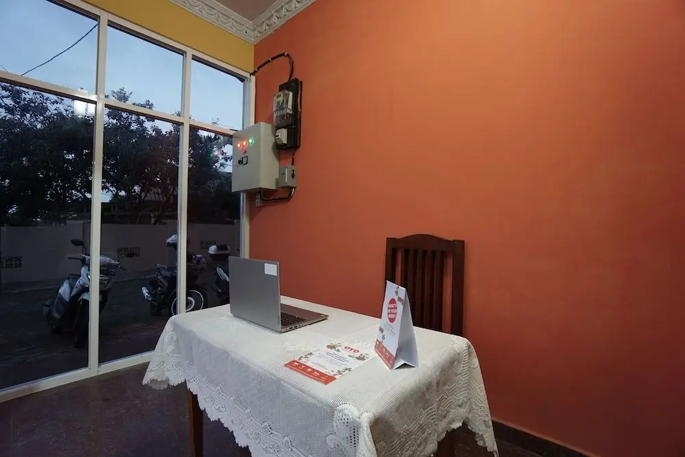 Вори: OYO 2486 Bahana Guest House