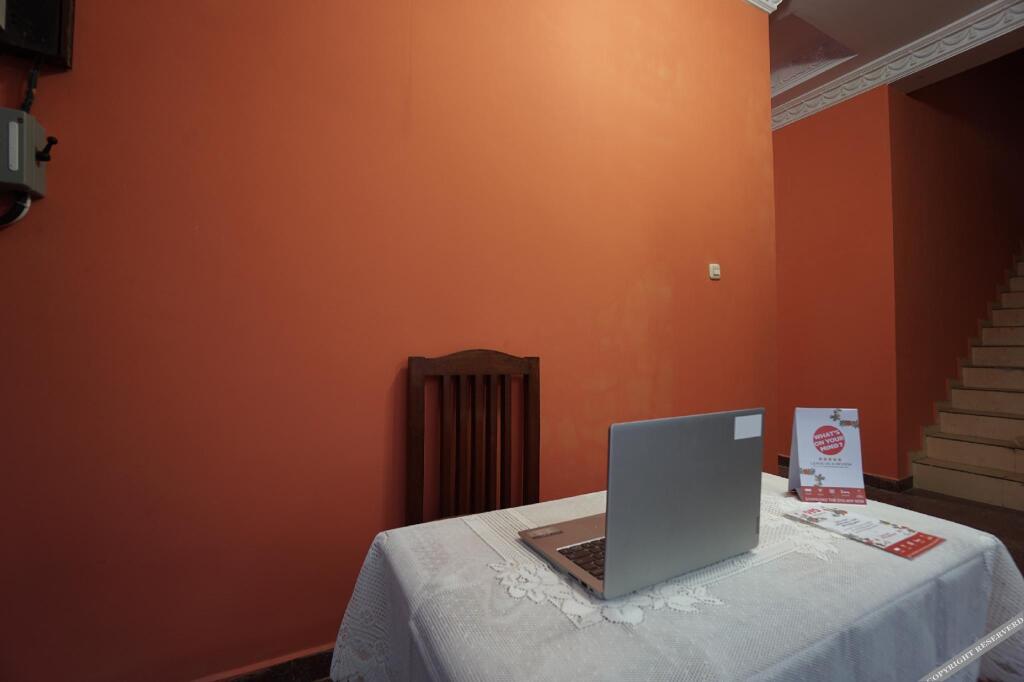 Вори: OYO 2486 Bahana Guest House